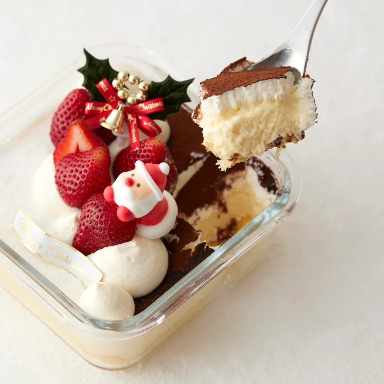 【店舗限定】いちごのクリスマスティラミス(11/30まで早割500円OFF)